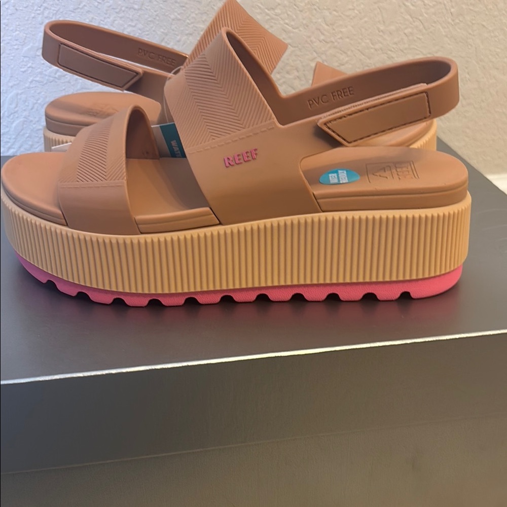 Reef Tan and Pink Platform Sandals with Slingback Design